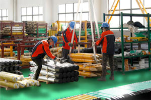 Nueva Excavadora AMK de 30 Toneladas con Martillo Hidráulico Silencioso y Cinceles Adicionales Extra Largos para Fines Especiales - Product Image 5