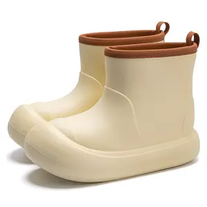 Sapatos de água femininos antiderrapantes para uso doméstico, de sola macia, novidade em verão 2024, alta qualidade, para todas as estações