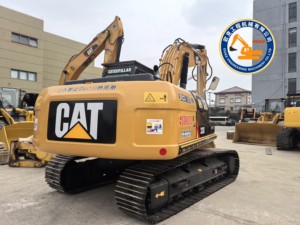 รถขุดตีนตะขาบ Caterpillar 320D มือสอง ขนาด 20 ตัน พร้อมเครื่องยนต์ Cummins ปั๊มไฮดรอลิก และเกียร์บ็อกซ์ ขาย - Product Image 5