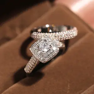 Hot Sale Fashion Jewelry KYRA01099 Beauty Retro Platinum Plated Zircon Ring Sets For Women