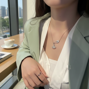 Vendita calda di tendenza minimalista argento chiave ciondolo collana con perline con perle per donne in rodio placcato stile carino all'ingrosso - Product Image 3