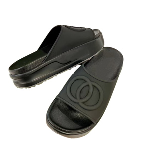 Chaussures de luxe pour hommes de créateur, pantoufles de qualité supérieure pour femmes, pantoufles pour hommes, sandales plates de plage d'extérieur, chaussures de marche décontractées à semelle épaisse - Product Image 1
