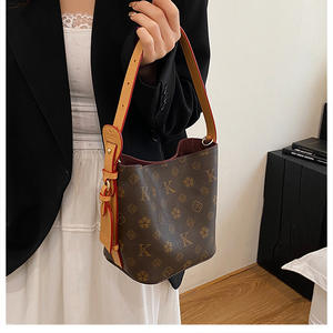 Mode Sac Luxe marque sac à main femme 2025 nouvelle couleur Collision loisirs seau sac Niche Texture luxe bandoulière sacs à main - Product Image 4