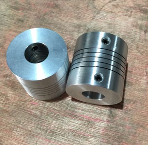 XF1-28-28L-10/12.7 thép chất lượng cao nhôm trục <span class=keywords><strong>Coupler</strong></span> OEM hỗ trợ <span class=keywords><strong>oldham</strong></span> cấu trúc cao su linh hoạt tùy chọn có sẵn - Product Image 2