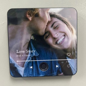 Imanes de nevera personalizados con foto y música, con melodía atractiva, recuerdos de boda perfectos para la novia y el novio - Product Image 2