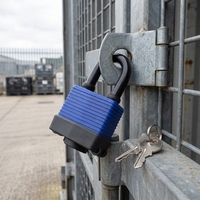 Cadenas personnalisable en acier laminé avec gaine en plastique étanche