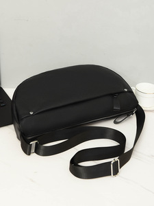 Bolso Bandolera Deportivo de Lona Personalizado para Hombre, Bolso Cruzado de Nylon para Cintura y Pecho, Accesorio Deportivo Moderno de Verano - Product Image 3