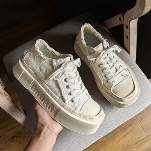 Zapatos de lona originales con punta cuadrada para hombre y mujer, estilo pareja, zapatos blancos de suela gruesa, zapatos de plataforma informales y versátiles - Product Image 1