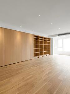 Armoire en bois massif de style japonais de haute qualité avec un grand espace de rangement pour les maisons modernes - Product Image 2