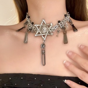 Y2K Gothic Hot Girl Style Collar de estrella de cinco puntas para mujer Versátil Cadenas punk de lujo Diseño Artículo caliente de moda - Product Image 6