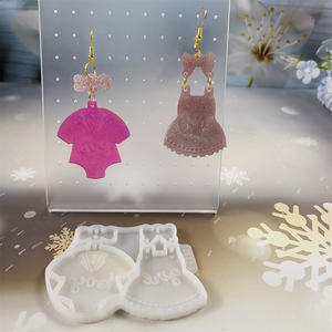 Moules de coulée en résine faits à la main pour bricolage ornements décoratifs Ins Style Silicone outils de bureau vêtements type boucles d'oreilles moule X0082-7 - Product Image 4