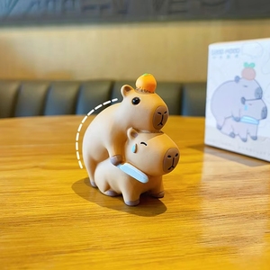 Agent recherché : Figurine d'animal de compagnie mignonne et mini empilable de la série Capybara, sans pression sur les stocks, pour la décoration de la maison, du bureau, de la voiture et comme cadeau de fête - Product Image 5