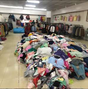 Nouvel Arrivage Ensemble Vêtements d'Été pour Tout-Petits Motif Dessin Animé Adorable T-<span class=keywords><strong>shirt</strong></span> et Short Doux pour Bébé <span class=keywords><strong>Lot</strong></span> Déstockage Entrepôt - Product Image 5