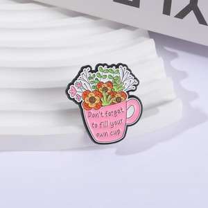 Zinklegierung-Anstecknadel 'Vergessen Sie Nicht, Ihren Eigenen Becher zu Füllen' Selbstpflege Psychische Gesundheit Tasse und Blumen-Brosche Abschluss-Schmuckgeschenk - Product Image 1