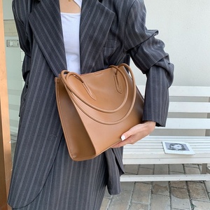 Wholesale Custom Genuine Leather Handbags for Women Shoulder <b>Tote</b> Bags - Product Image 6