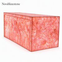 Comptoir de bar moderne en quartz rose naturel, design cascade en pierre translucide rétroéclairée, luxe pour salon, hôtel, restaurant, bar à domicile