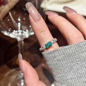 Anillo de Plata Pura S925 de Lujo Ligero, con Gota de Paraiba, Diamantes Completos, Estampado de Leopardo Blanco y Negro, Antiguo, Geométrico - Product Image 2