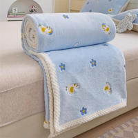 Couverture en flanelle imperméable 100 % polyester Orvetex, la plus vendue, avec logo personnalisé, coutures renforcées, style américain, motif floral de dessin animé pour l'extérieur