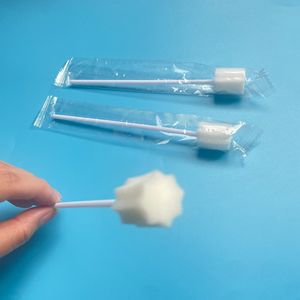 Tamponi dentali in schiuma bianca-bastoncini monouso per l'igiene orale con punta in schiuma esagonale a fiori - Product Image 2
