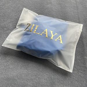 Sac à fermeture éclair transparent et givré tendance, sac de vêtement avec logo personnalisé, sac en plastique à fermeture éclair de grande taille pour chaussettes, vêtements, entreprise - Product Image 3