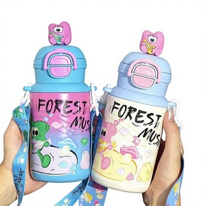 Linda Taza Térmica con Diseño de Muñeca para Adultos, Botella de Agua Portátil de PP y Aleación de Aluminio, Ecológica, Estilo Europeo - Product Image 1