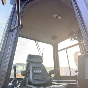 Bulldozer Shantui SD16 de Alta Calidad, Motor de 131KW, Cucharón de 4.5m, Bomba Hidráulica Kawasaki, Bajo Mantenimiento, 1 Año de Garantía - Product Image 6