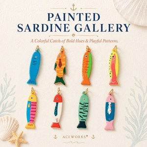 Galería de Pinturas de Sardinas |   Colgante de latón chapado en oro de 18 quilates con dijes de pez sardina pintados a mano con esmalte colorido, colgante marino para la creación de joyas - Product Image 1