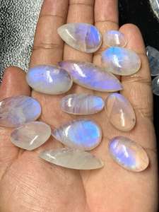 ขายส่งมูนสโตนสีน้ำเงินธรรมชาติทรงรีและสี่เหลี่ยมผืนผ้า รับรองโดย IGI ขนาด 20 มม. 8 มม. ราคาโรงงาน อาลีบาบา สโตน - Product Image 4