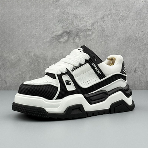 Chaussures de skate rétro personnalisées 2026 pour créateurs, plateforme respirante en maille légère, motifs personnalisés sur les empeignes - Product Image 1
