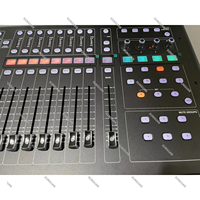 Console numérique M32 en promotion pour le direct et le studio, avec 32 préamplis micro et 25 bus de mixage