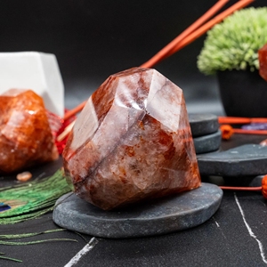 Esfera de Cristal de Cuarzo de Fuego Natural Tallada en Diamante para Equilibrio Energético y Fines Decorativos, Venta al Por Mayor - Product Image 2