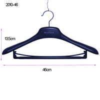 Cintre pour vêtements en plastique noir de haute qualité, durable, flexible, à épaules larges, pour costumes et manteaux pour hommes, 46 cm, vente en gros d'usine
