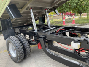 Moteur de <span class=keywords><strong>moto</strong></span> 250CC moteur à essence de <span class=keywords><strong>moto</strong></span> à cinq <span class=keywords><strong>roues</strong></span> refroidi à l'eau double tricycle de fret sous licence à déchargement automatique - Product Image 3
