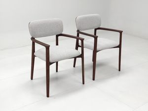 Silla de Comedor Moderna de Mediados de Siglo, de Madera de Nogal, con Asiento de Cuero Negro y Reposabrazos Fijos - Product Image 6