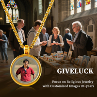 Pendentif Chrétien Personnalisé en Acier Inoxydable Plaqué Or 18K avec Camée 3D Saint Carlo Acutis – Article Religieux en Gros