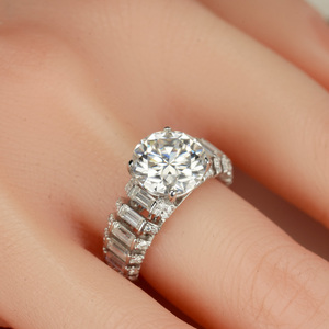 แหวนมอสซาไนต์ Goldleaf S925 ทรงกลม D VVS ดีไซน์คลาสสิก สำหรับงานหมั้น งานแต่งงาน งานเลี้ยงฉลองครบรอบ ของขวัญเครื่องประดับสำหรับทุกเพศ - Product Image 4