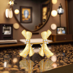 लक्ज़री विंटेज महल शैली मोइससानाइट ईयररिंग्स महिलाओं के लिए उच्च-अंत कस्टम गहने, ब्रश बनावट के साथ 925 रजत - Product Image 5