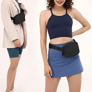 Riñonera de nailon personalizable con cierre de cremallera, bandolera unisex de moda deportiva, bolso de pecho/cintura con correa ajustable - Product Image 4
