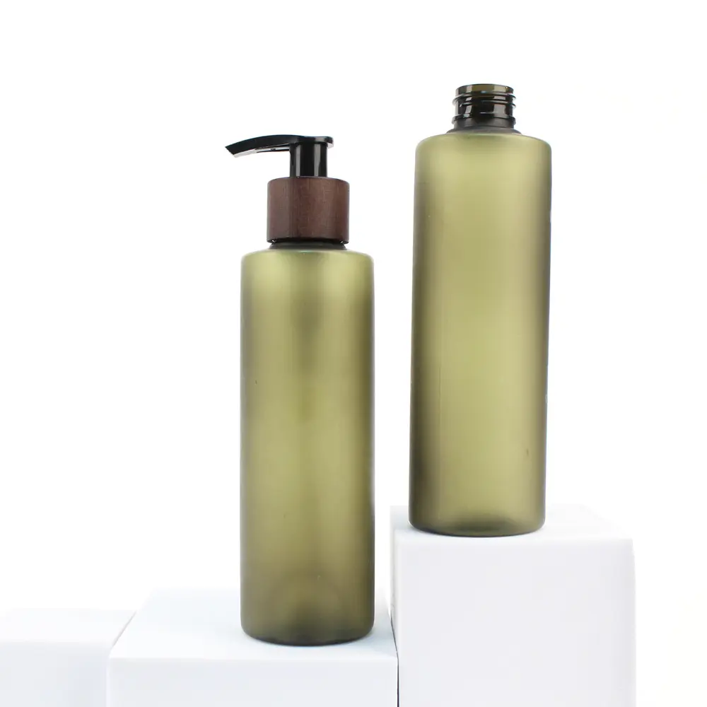 8Oz Bamboe Cosmetische Verpakking Container Shampoo 250Ml Matte Olijfgroene Huisdier Plastic Fles Met Bamboe Pomp Bp2c