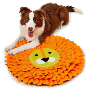 แผ่นรองฝึกสัตว์เลี้ยงแบบใหม่สำหรับแมวและสุนัข รูปทรงหัวสัตว์น่ารัก ทำจากขนเทียมกลม แผ่นรองดมกลิ่น ผ้าห่มสัตว์เลี้ยง - Product Image 3