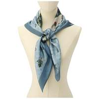 Foulard carré à motif de fleurs et de dinosaures de dessin animé, foulard en soie bleu doux et tendance, taille et emballage personnalisés, vente en gros