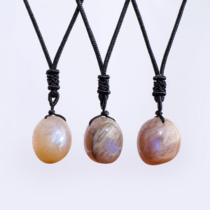 Pendentif en <span class=keywords><strong>Pierre</strong></span> <span class=keywords><strong>de</strong></span> <span class=keywords><strong>Lune</strong></span> Naturelle en Gros, Forme Irrégulière, Cristal Bleu Lumineux, Collier Simple, Bijou Tendance, Cadeau - Product Image 1