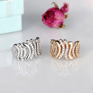Anello di Design per Donne, Gioiello da Dito Minimalista e alla Moda - Product Image 5