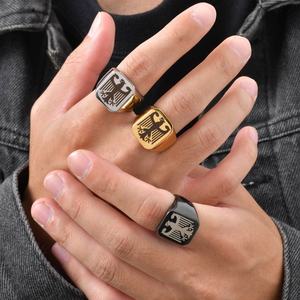 Anillo de Sello Cuadrado con Motivo de Caballero en Acero Inoxidable 316L, Recubrimiento Tricolor, Estilo Retro, Joyería Masculina para Looks Atrevidos Diarios - Product Image 4