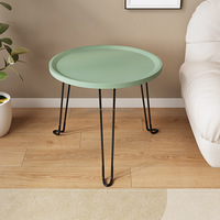 Table basse pliable en plastique de conception moderne mini table de chevet simple de célébrité d'Internet pour le salon chambre à coucher
