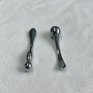 Espátula Metálica para Maquillaje, Crema Facial, Cuidado de la Piel, Mini Cuchara Cosmética - Product Image 1
