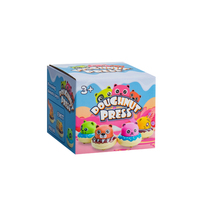Jouets en gros transfrontaliers : Donuts spatiaux pour enfants, vaisseaux spatiaux animaux de dessin animé, jouets en plastique à inertie à rétrofriction et à pression, cadeaux
