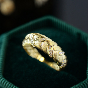 Anello Q935 in Oro Giallo con Diamante Taglio Brillante Rotondo Colore G Naturale Unisex per Uso Quotidiano - Product Image 1