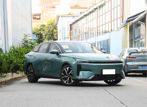 En Stock 2023 2024 Geely Auto Modelo Básico Coche Nuevo Geely Galaxy L6 L7 Híbrido Enchufable 5 Puertas 5 Asientos Sedán EV <span class=keywords><strong>Precios</strong></span> en China - Product Image 2