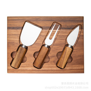 Juego de Tabla de Quesos de Madera de Acacia con 4 Cuchillos y Tenedor, Tabla de Cortar Multiusos para Quesos y Verduras - Product Image 4